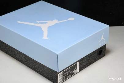 Hyperoad JORDAN “UNC” WHITE RETRO AIR 3 1019